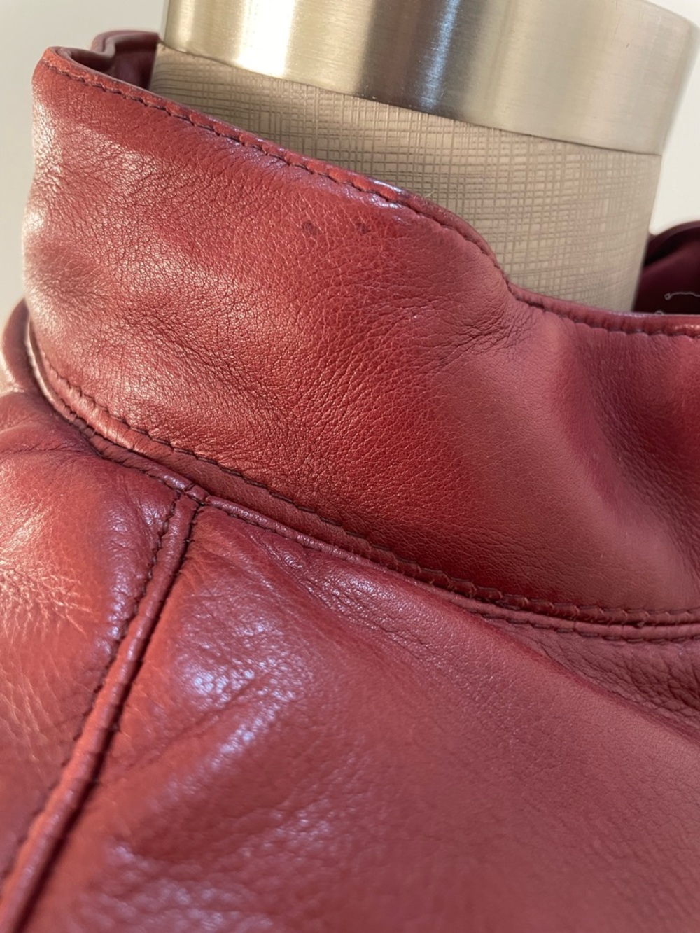 Women's Red Leather Snap-Front puffer Vest - Picture 7 of 12